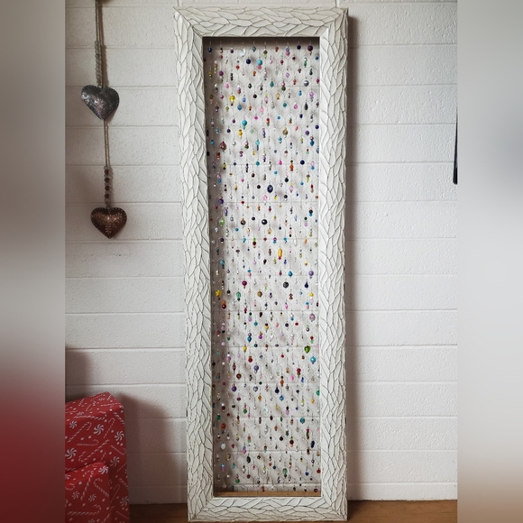 BOHO CHICKEN WIRE BEADED FRAME/WALL DECOR - Picture 3 of 10